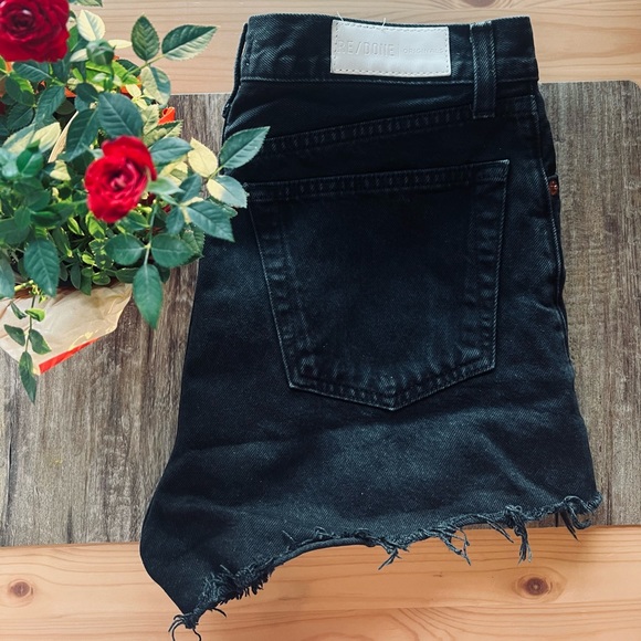 RE/DONE 70s Ripped High Rise Black Cutoff  Denim Shorts - Picture 5 of 6